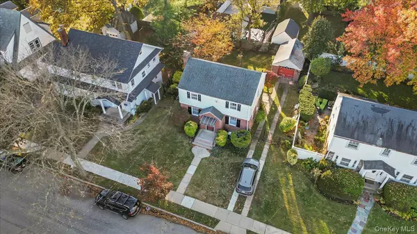 Hempstead, NY 11550,51 Meadowbrook RD