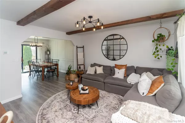 Warwick, NY 10990,36 Marian CT