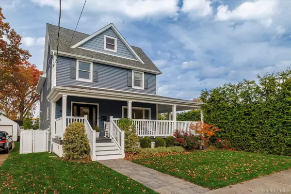 Malverne, NY 11565,2 Atlas AVE