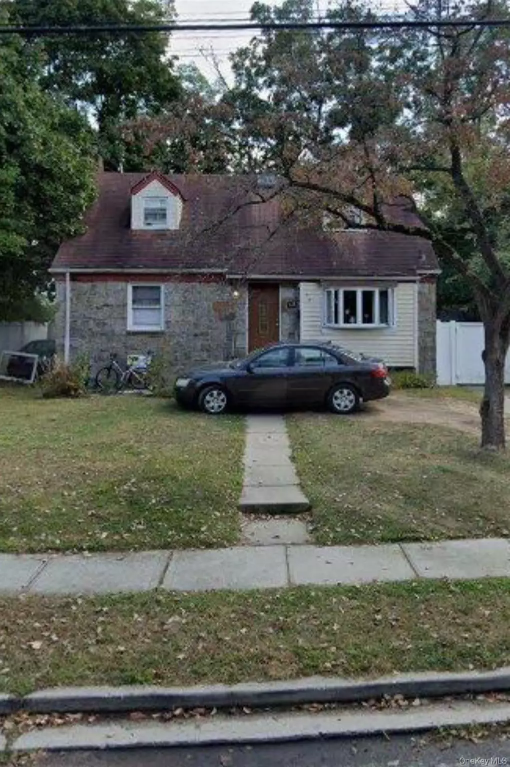 Roosevelt, NY 11575,123 Smith ST