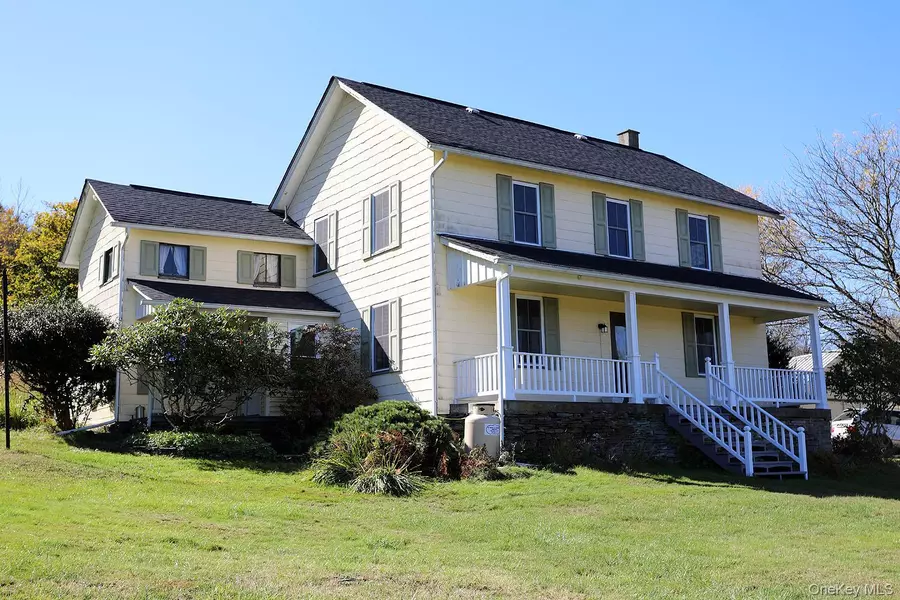 73 Clover Hill LN, Call Listing Agent, PA 18415