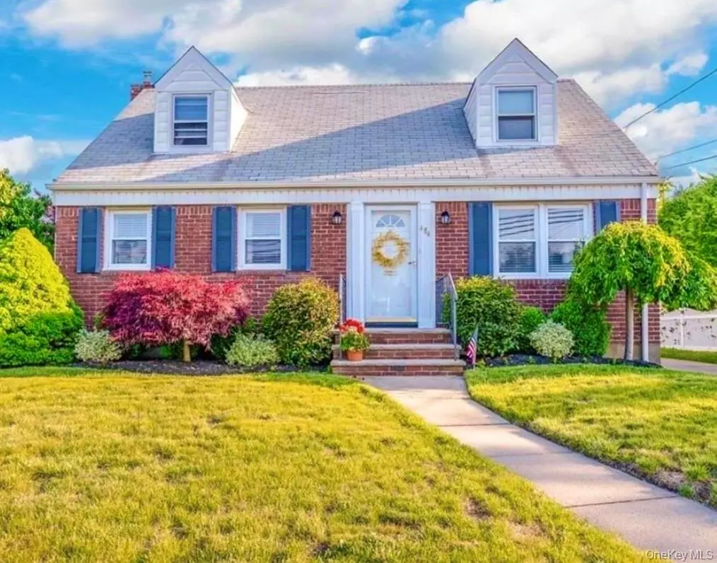 Oceanside, NY 11572,484 Chelsea RD