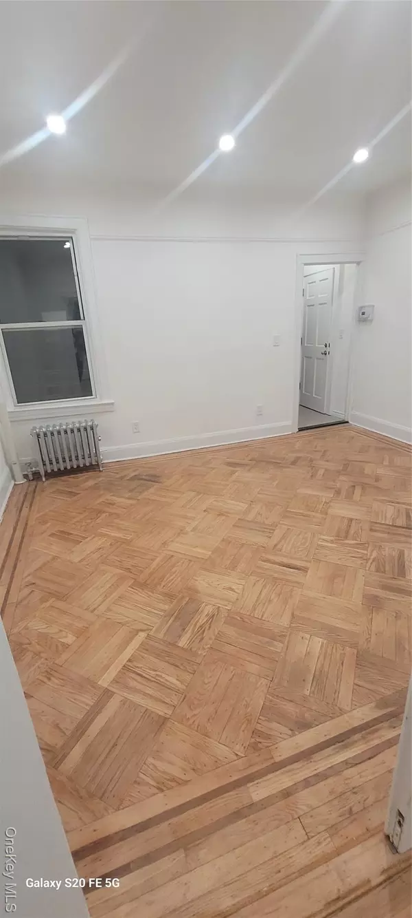 Bellerose, NY 11426,238-05 Braddock AVE #2