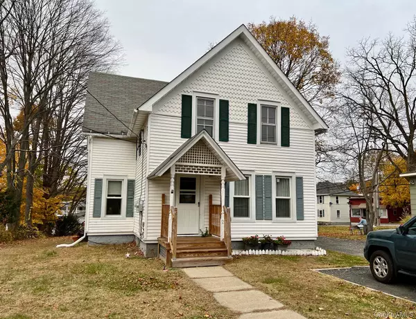 21 WASHINGTON AVE, 1st floor, Millbrook, NY 12545