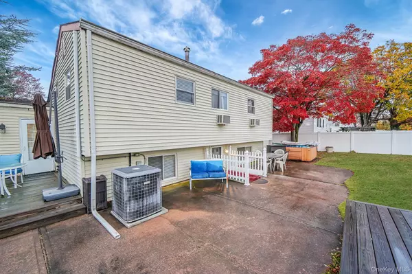 Deer Park, NY 11729,325 W 16th ST