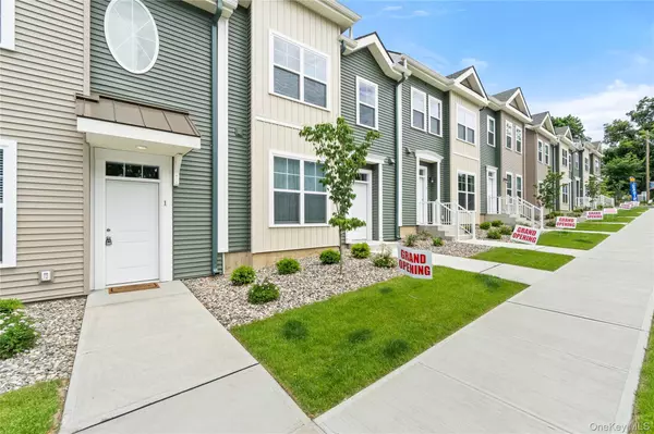 75 Forester AVE #TH1, Warwick, NY 10990