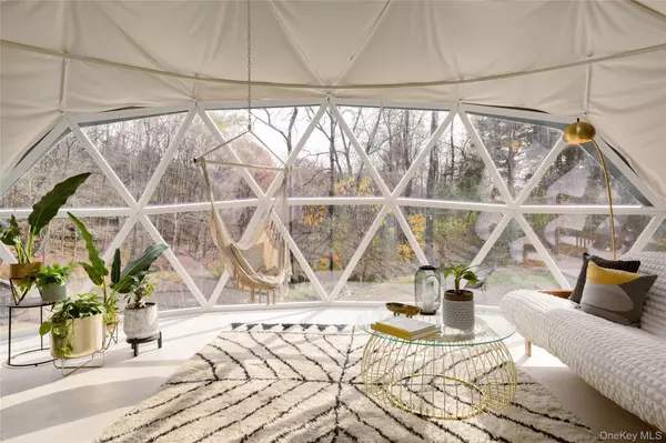 Dover Plains, NY 12522,105 Sand Hill RD