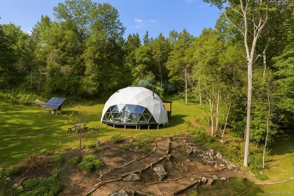 105 Sand Hill RD, Dover Plains, NY 12522