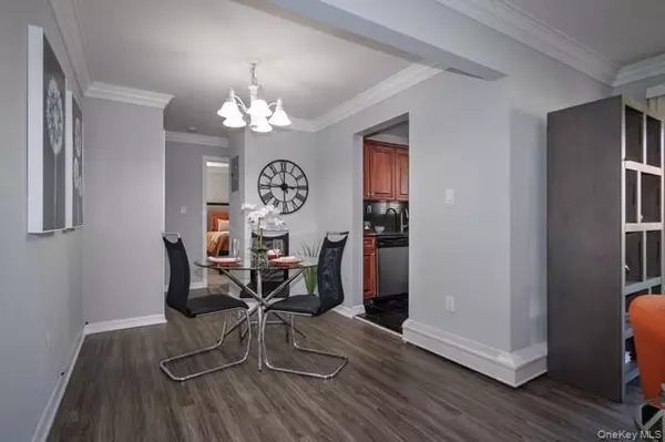 Farmingdale, NY 11735,675 Conklin ST #1A