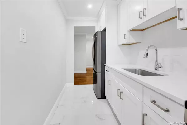 Bronx, NY 10470,4265 Webster Ave. #5C