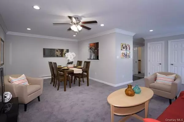 Coram, NY 11727,21 Ulster PL #2104A