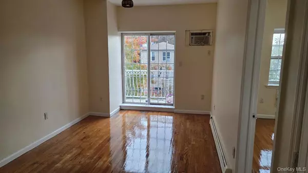 Jamaica, NY 11432,17511 90th AVE #3rd Floor