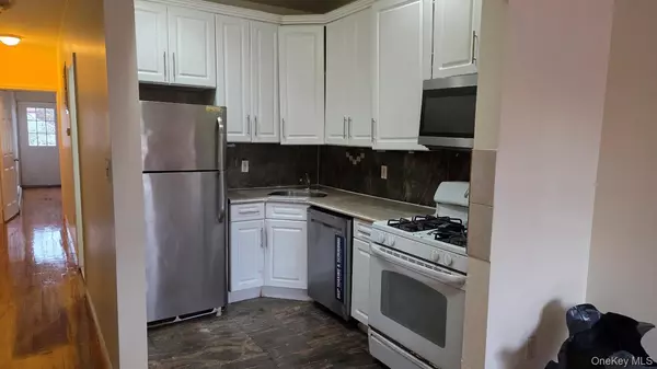 Jamaica, NY 11432,17511 90th AVE #3rd Floor