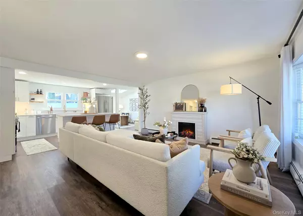 Selden, NY 11784,45 Rose PL