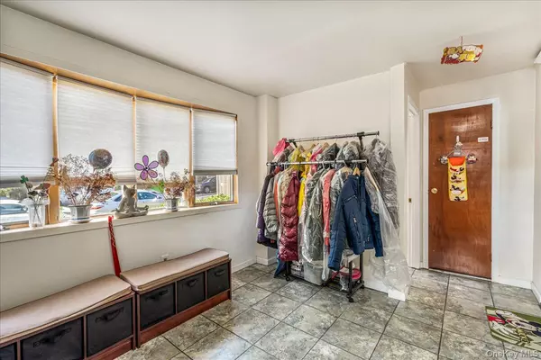 Bayside, NY 11361,4211 208th ST