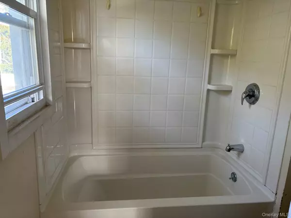 Stony Point, NY 10980,7 Hudson AVE #2