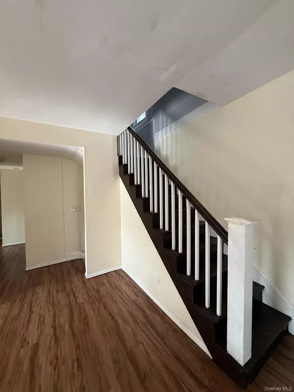 Ronkonkoma, NY 11779,2760 Locust AVE