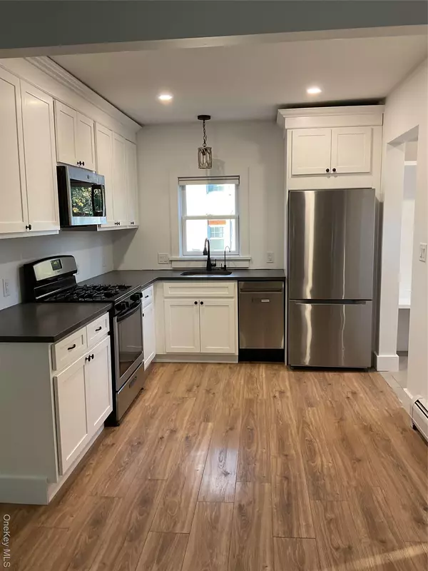 Pearl River, NY 10965,50 Ridge ST #1