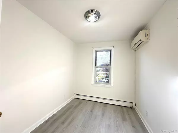 Bayside, NY 11364,5849 209 ST