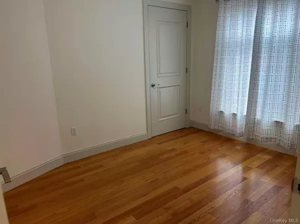 Rego Park, NY 11374,6538 Austin ST #6F