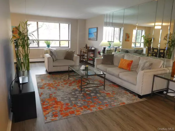 Bronxville, NY 10708,1101 Midland #223