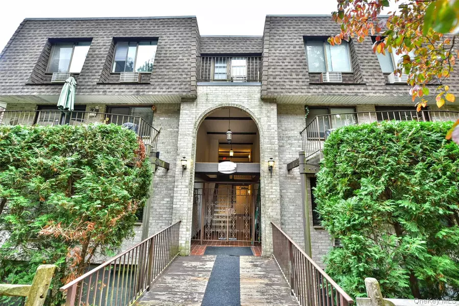 415 Kemeys Cove #4-15, Briarcliff Manor, NY 10510