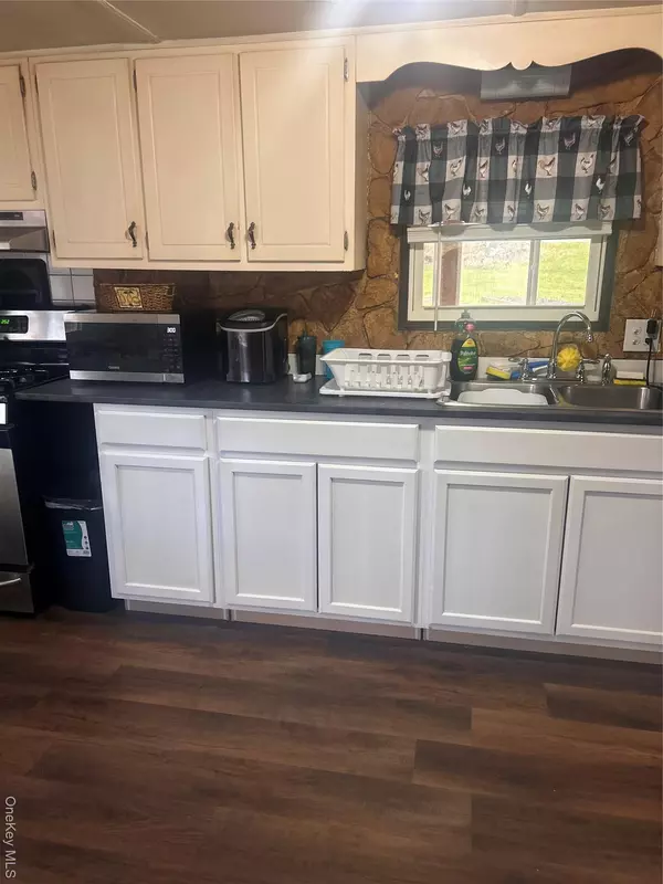 Kerhonkson, NY 12446,1365 Berme RD