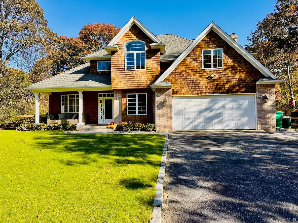 Hampton Bays, NY 11946,10 Ginny LN