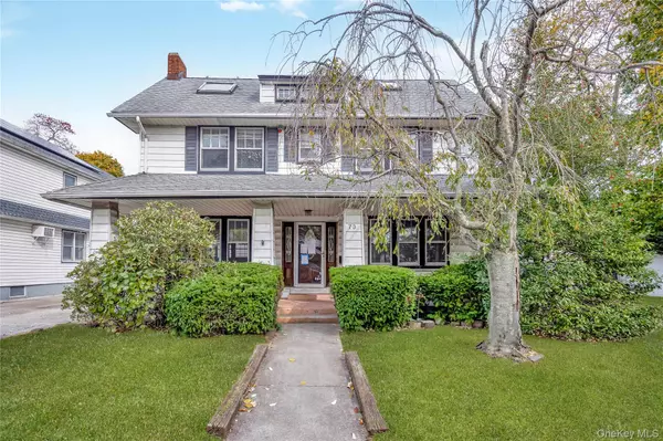 73 Peterson PL, Lynbrook, NY 11563