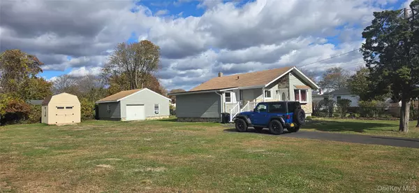 Shirley, NY 11967,19 Kent DR