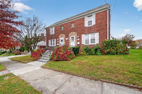 Bronx, NY 10469,2247 mickle AVE