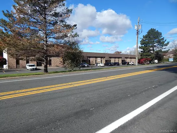 Valley Cottage, NY 10989,153-163 NYS Route 303