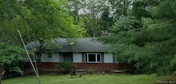 25 Summit RD, Spring Valley, NY 10977