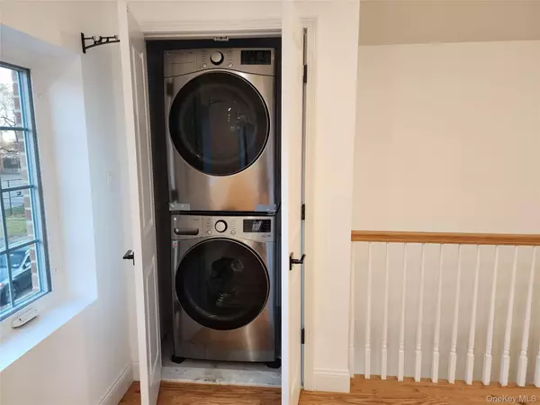 Saint Albans, NY 11434,11542 175 ST #2