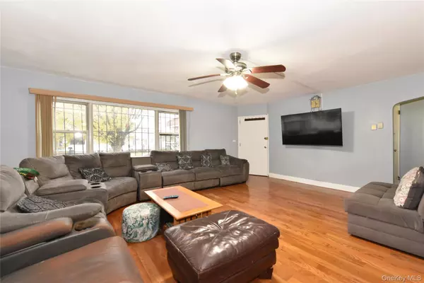 Elmont, NY 11003,407 Second St ST