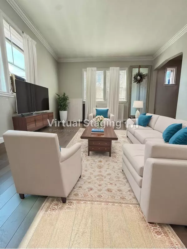 New Hyde Park, NY 11040,1752 New Hyde Park RD