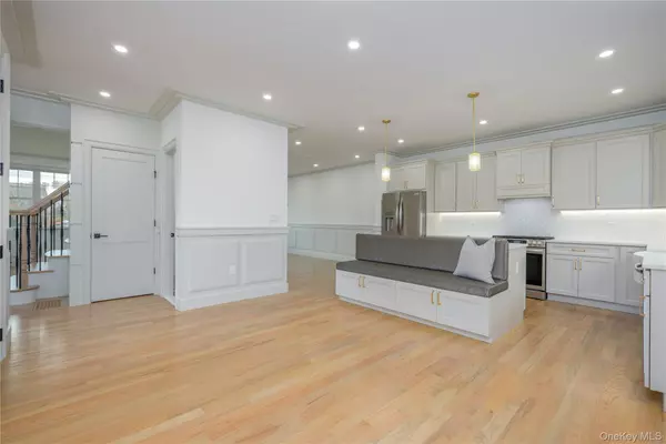 Yonkers, NY 10701,1 Victoria LN