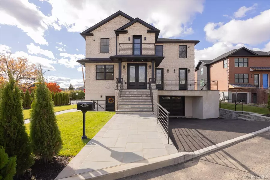 1 Victoria LN, Yonkers, NY 10701