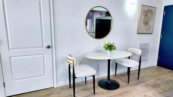 Rego Park, NY 11374,9730 64th AVE #6D