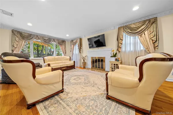 Hollis Hills, NY 11427,8210 215th ST