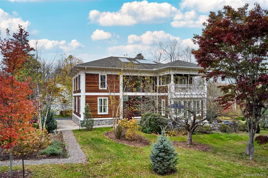 528 Eagle Valley RD, Tuxedo Park, NY 10987