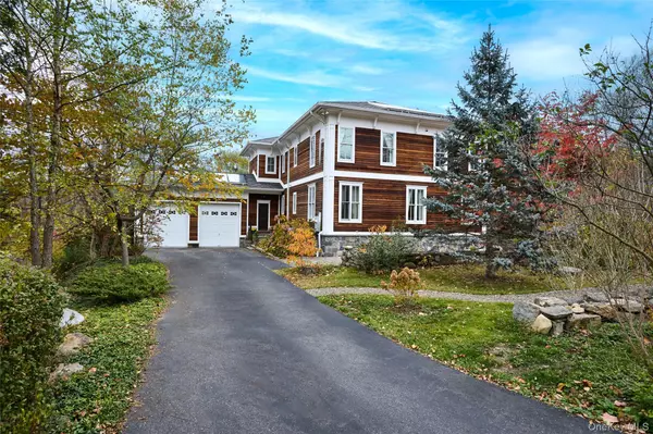 Tuxedo Park, NY 10987,528 Eagle Valley RD