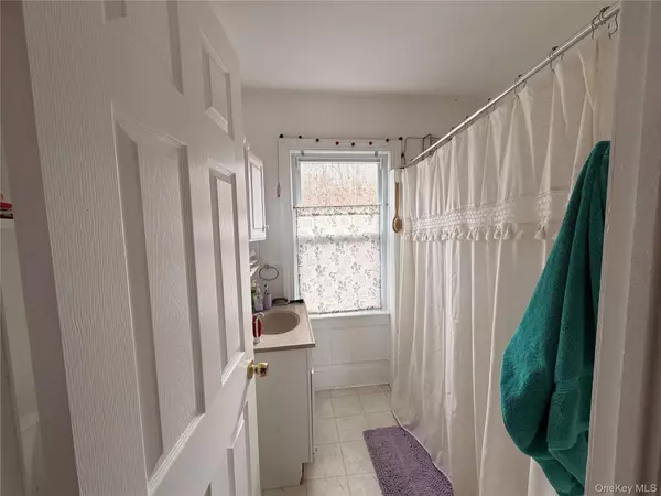 Rhinebeck, NY 12572,67 Old Albany Post RD #4