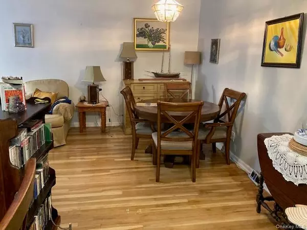 Bronxville, NY 10708,245 Parkview AVE #6H