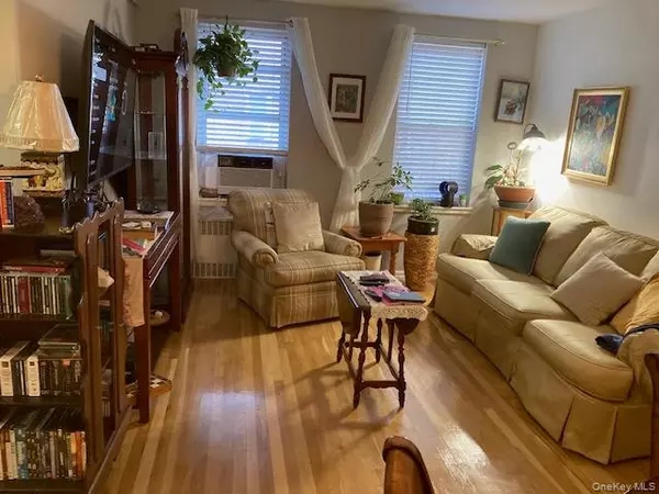 Bronxville, NY 10708,245 Parkview AVE #6H