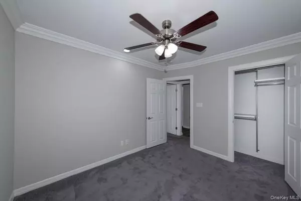 Levittown, NY 11756,49 OLD OAK LN #49C