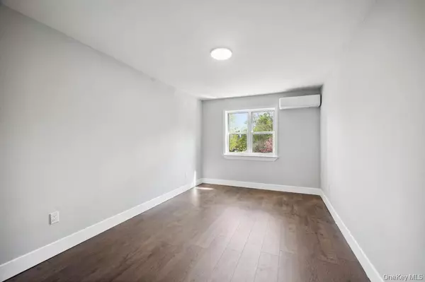 Bronx, NY 10471,224 W 252nd ST