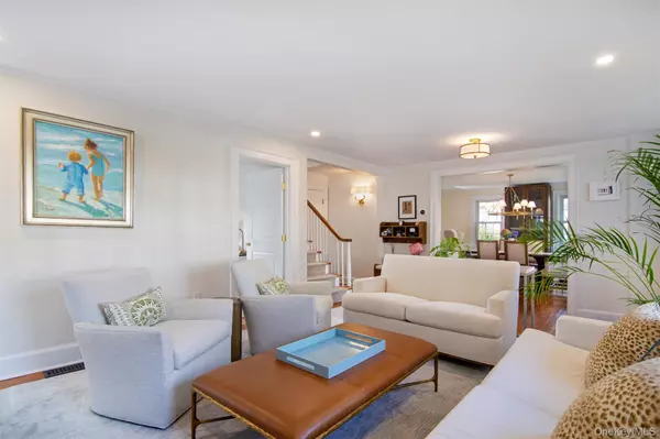 Bronxville, NY 10708,91 Millard AVE