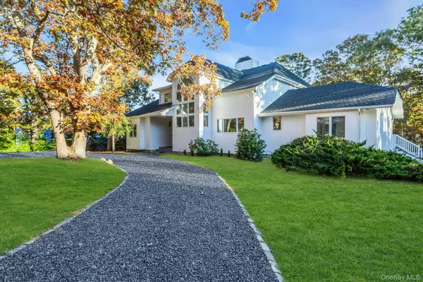 Hampton Bays, NY 11946,19 Bay Woods DR