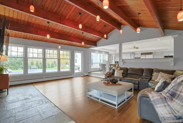 Armonk, NY 10504,8 Creemer RD